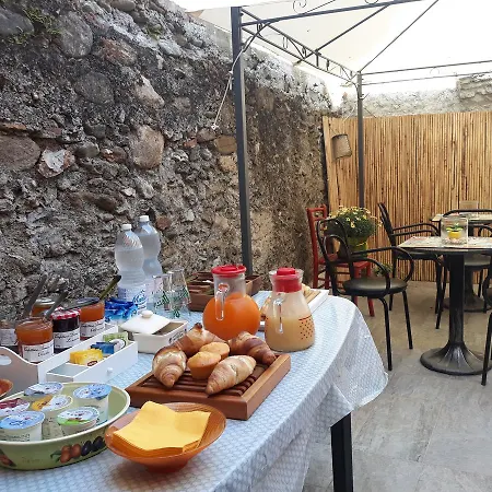 La Terra Di Mingo Frühstückspension Vado Ligure