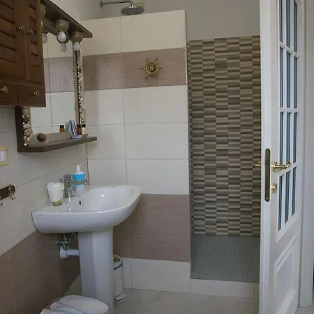 La Terra Di Mingo Bed & Breakfast Vado Ligure